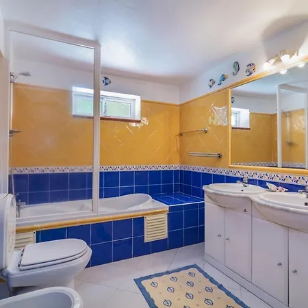 Rua Cristovao Pires Norte *